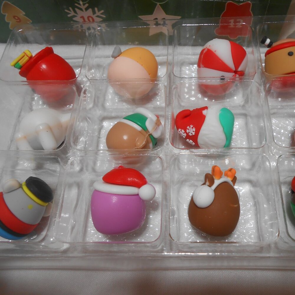 SQUISHMALLOWS MICROMALLOWS 12 PCS CHRISTMAS ADVENT HOLIDAY CALENDAR BOX 🎄👸👦 - Picture 10 of 14